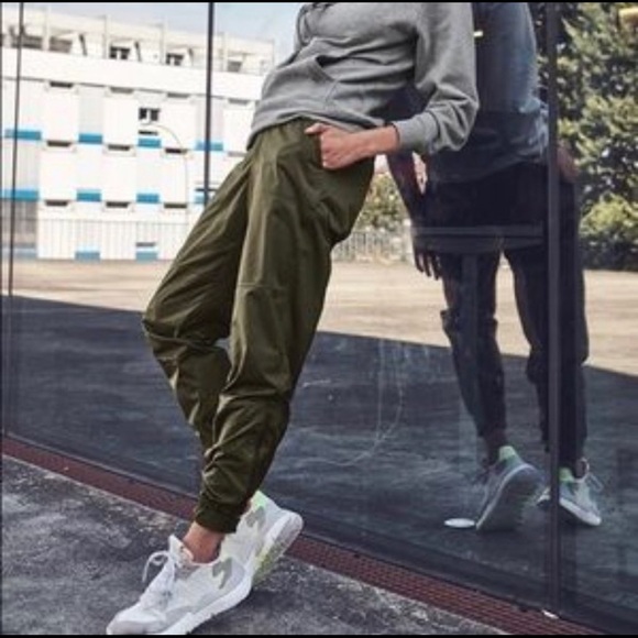 Athleta Pants - Athleta Radiant High Rise Radiant Zipper Jogger Pant Tortuga Olive Green 8P